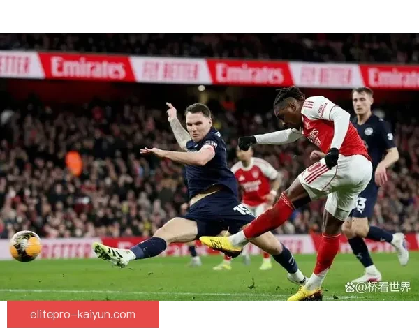 萨卡的力量与对抗提升表现稳健，期待他在接下来的比赛中继续发挥。